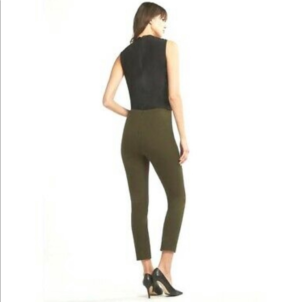 EUC Elie Tahari Dark Moss Jessalyn Cropped Skinny Pant